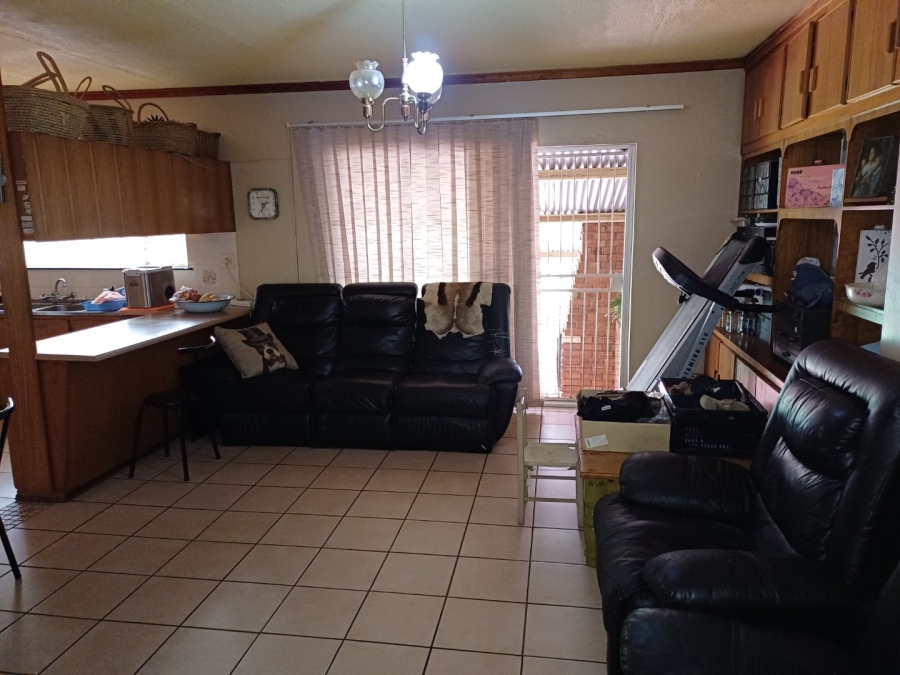 3 Bedroom Property for Sale in Pellissier Free State